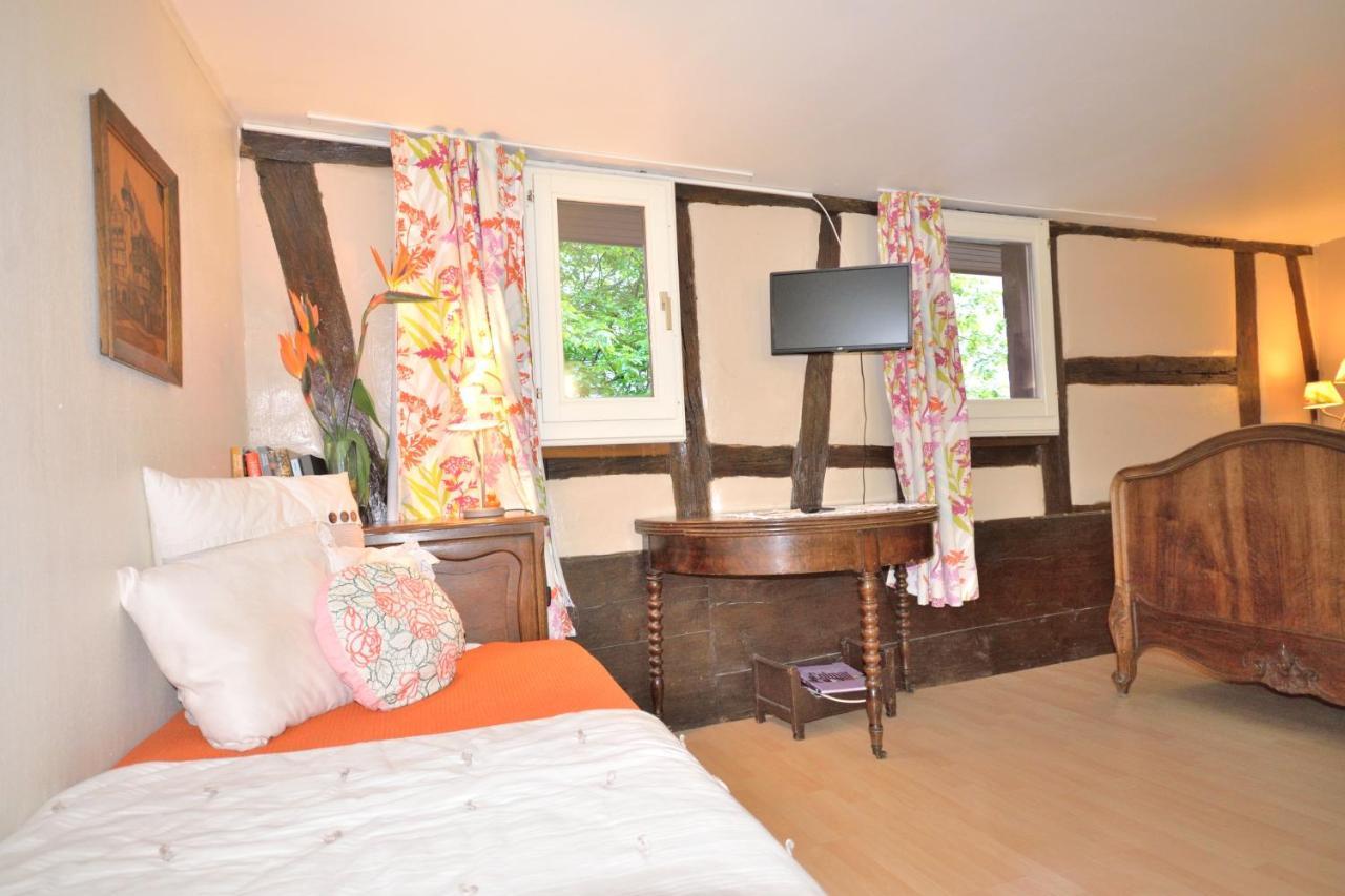 Chez Cecile Bed And Breakfast Chez Le Vigneron Colmar Esterno foto